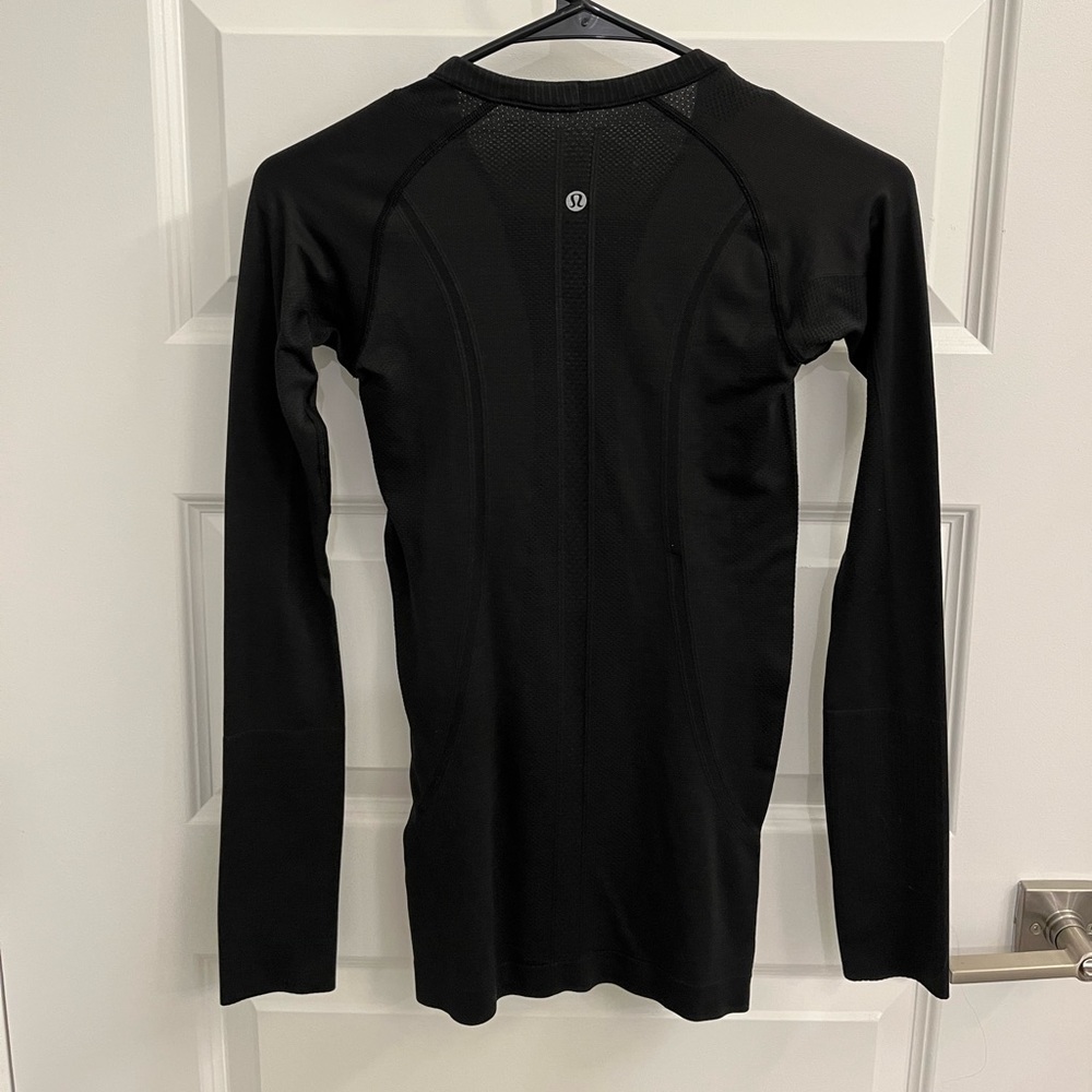 Lululemon Swiftly Tech long sleeve
